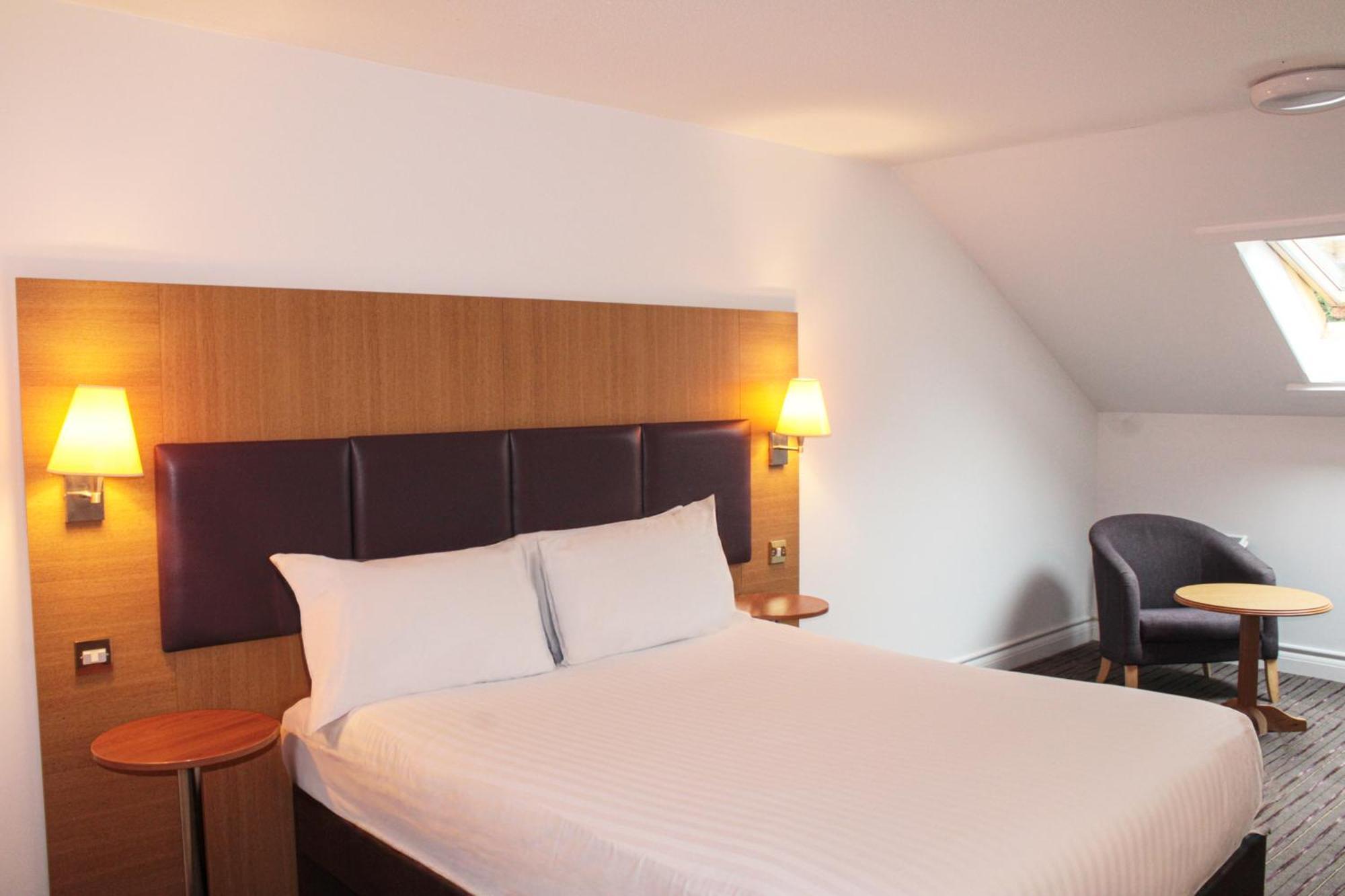 Orchid Epsom; Sure Hotel Collection By Best Western Eksteriør billede
